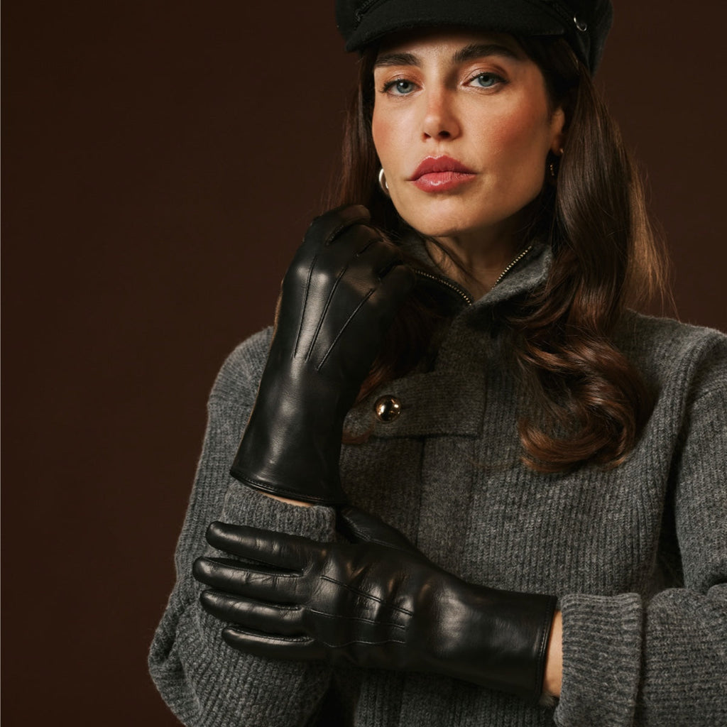 Luciana (black) - Extended women’s Italian lambskin leather gloves with rabbit fur lining