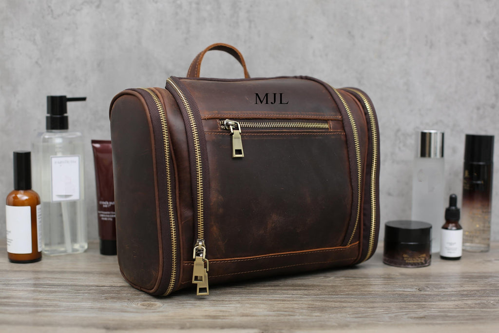 Personalized Hanging Leather Dopp Kit