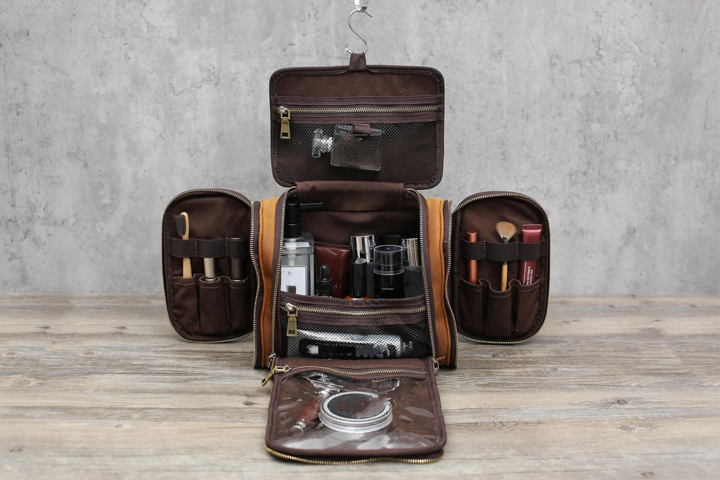 Personalized Hanging Leather Dopp Kit