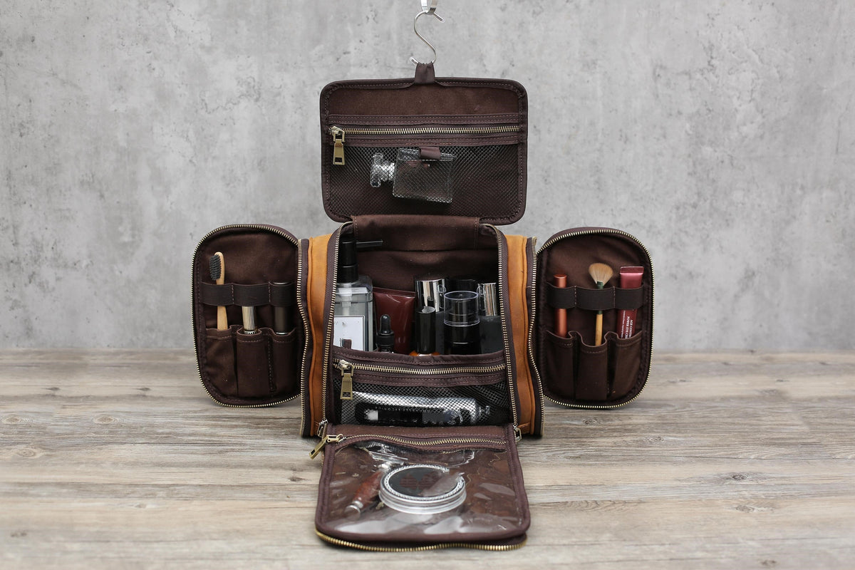 Personalized Hanging Leather Dopp Kit