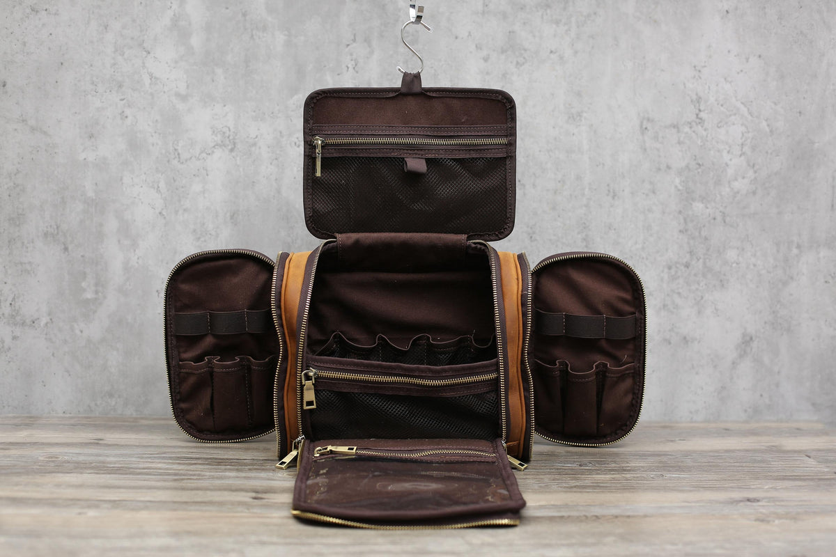 Personalized Hanging Leather Dopp Kit
