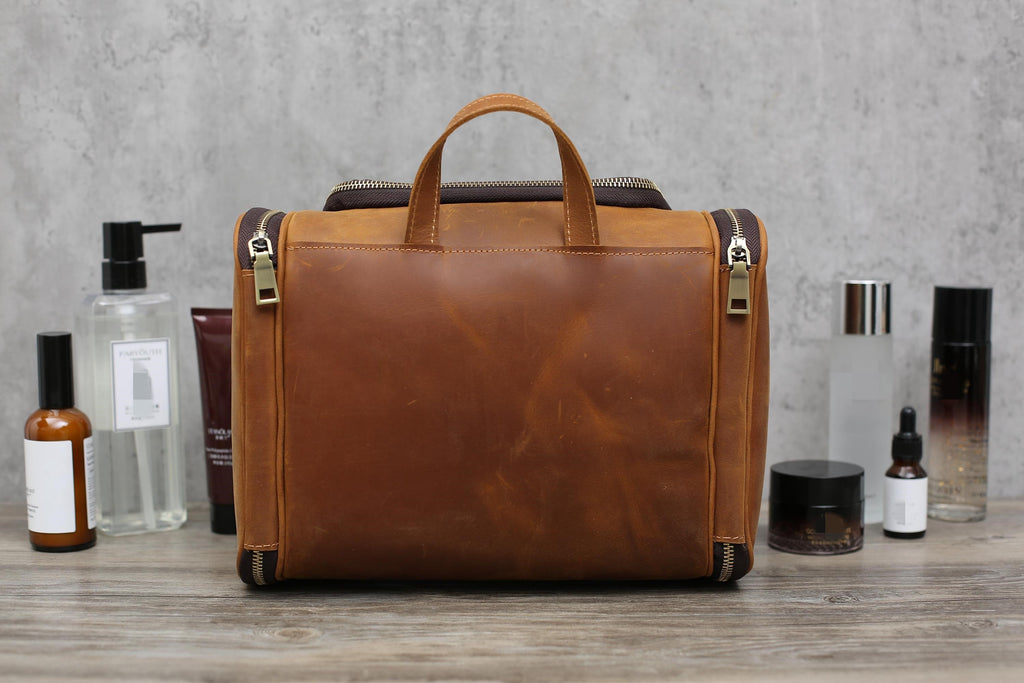 Personalized Hanging Leather Dopp Kit