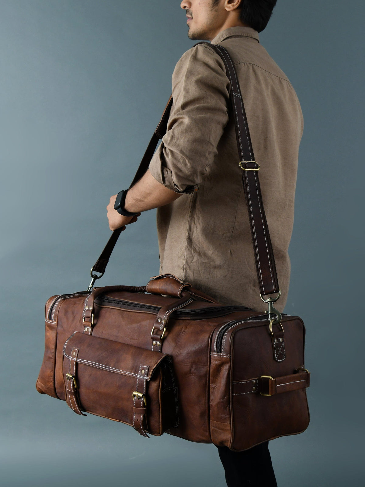 Classy Leather Bags Walker leather weekender bag, view 6
